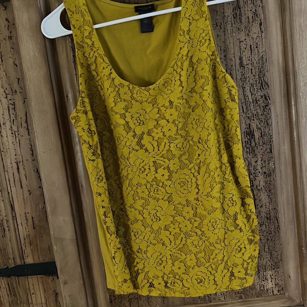 Ann Taylor Factory Sleeveless Lined Top Embroidered flowers/ Yellow / NWOT - Picture 3 of 5